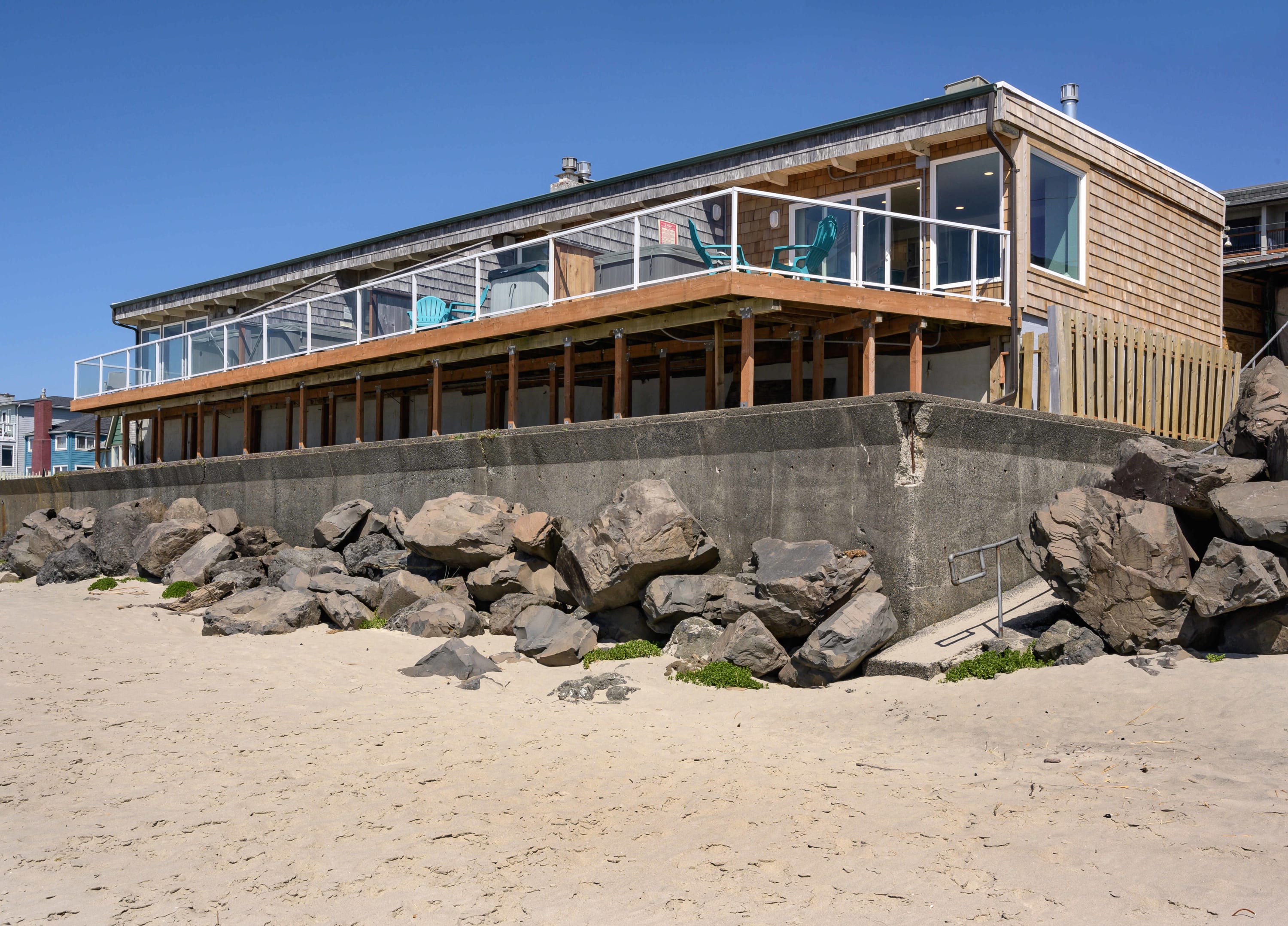 Beachfront, Hot Tub, BBQ | Ocean Jewel