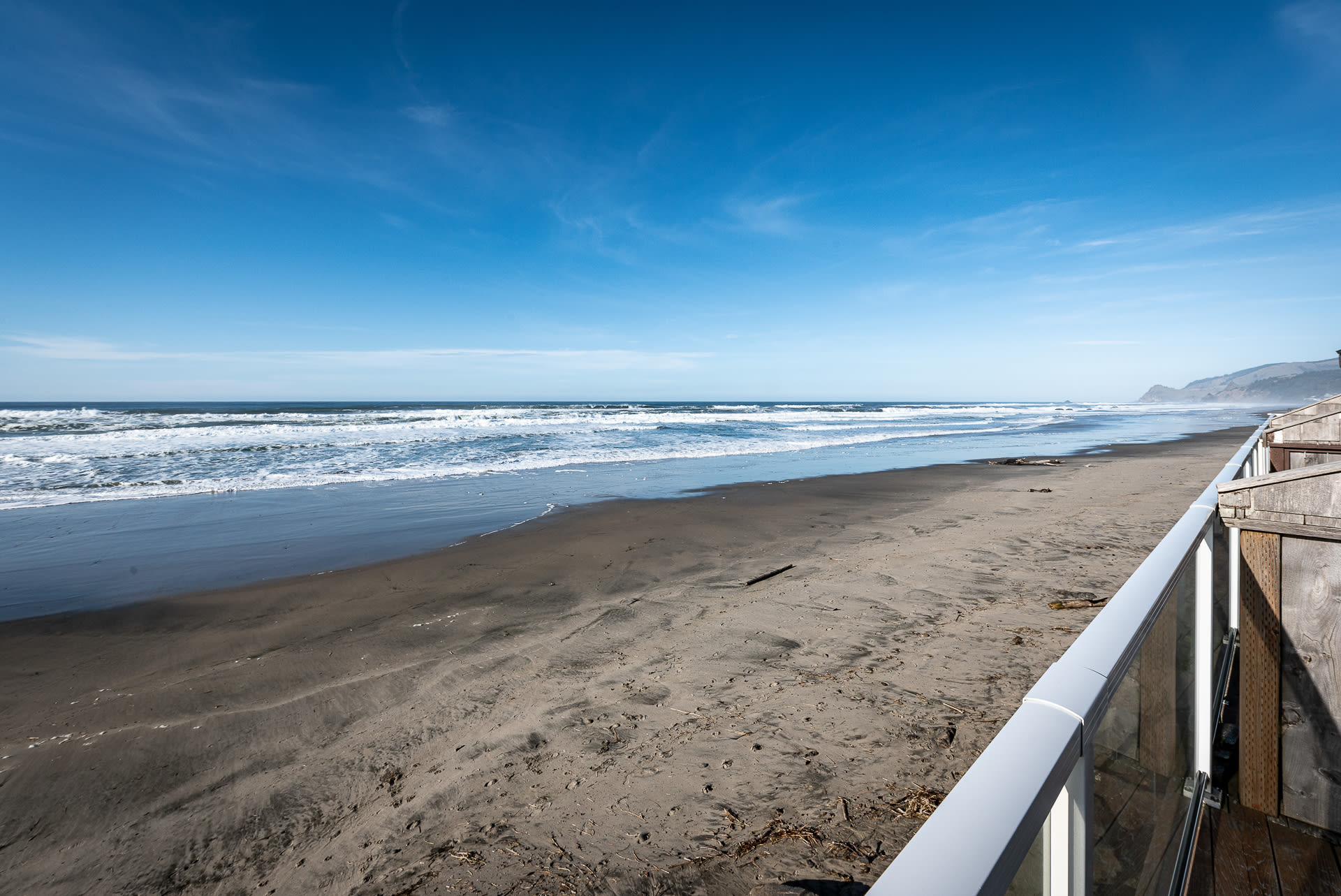 Beachfront, Hot Tub, BBQ | Ocean Jewel