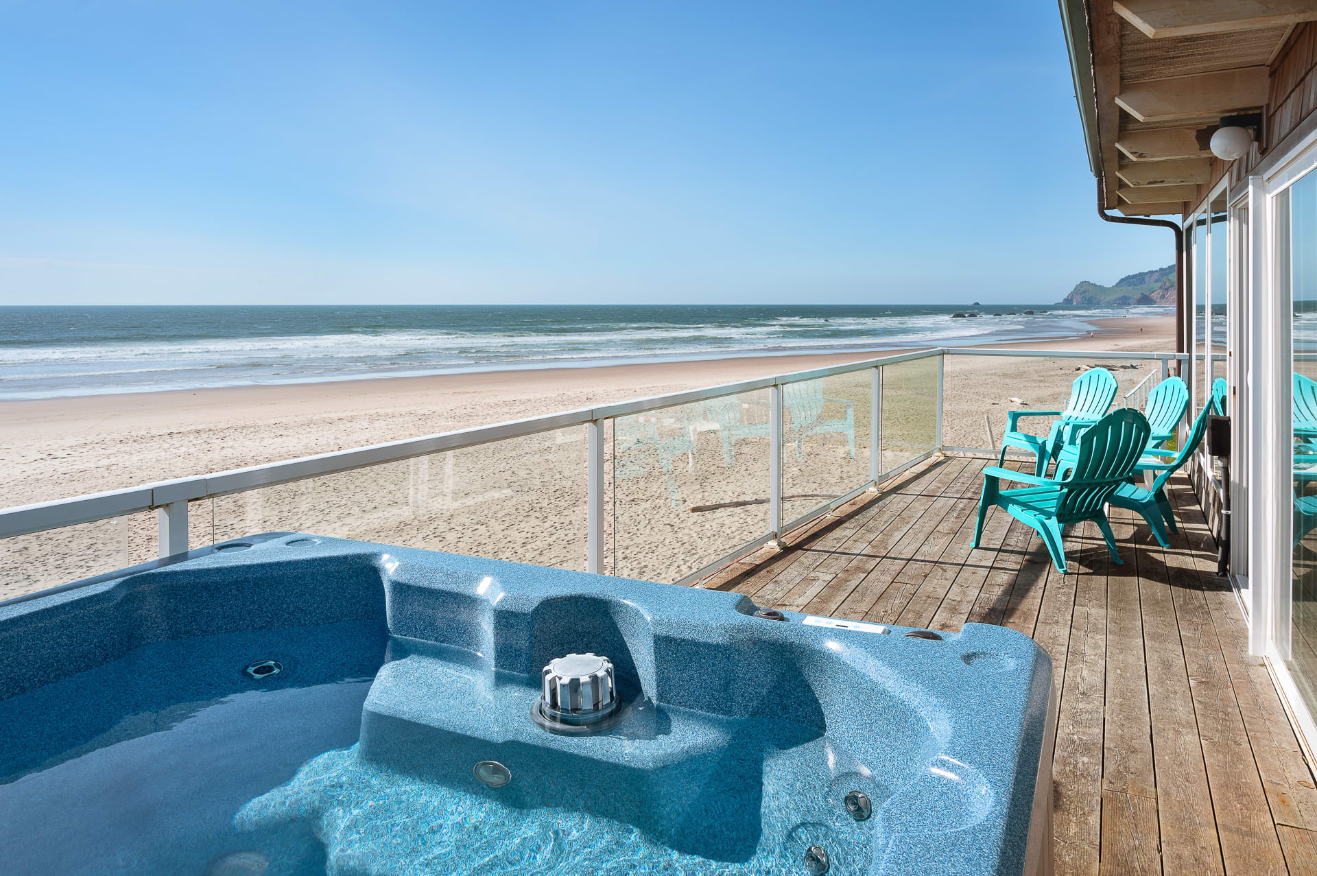 Beachfront, Hot Tub, BBQ | The Perfect Wave