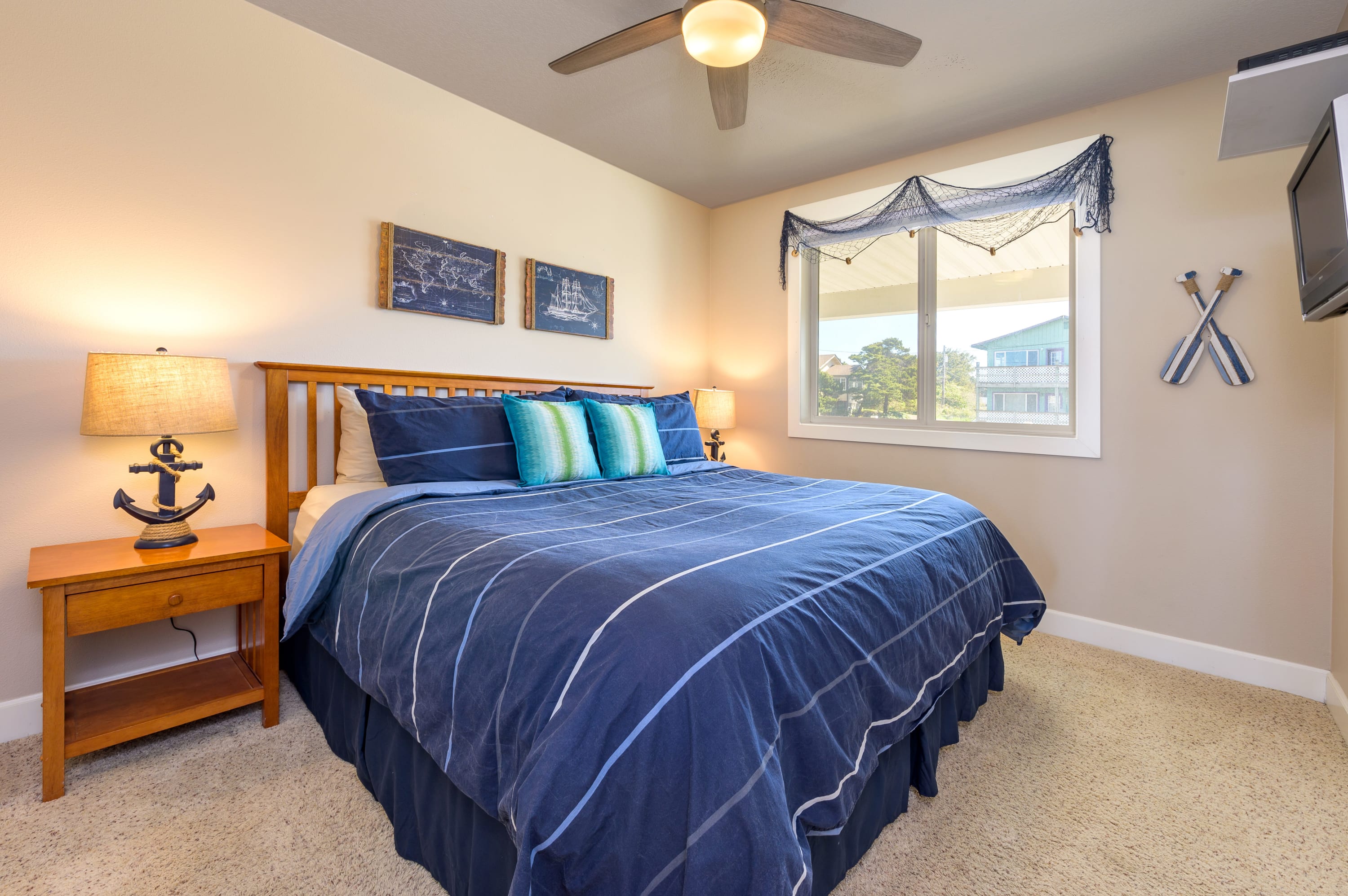 Beacon Heights, Master Bedroom with King Bed