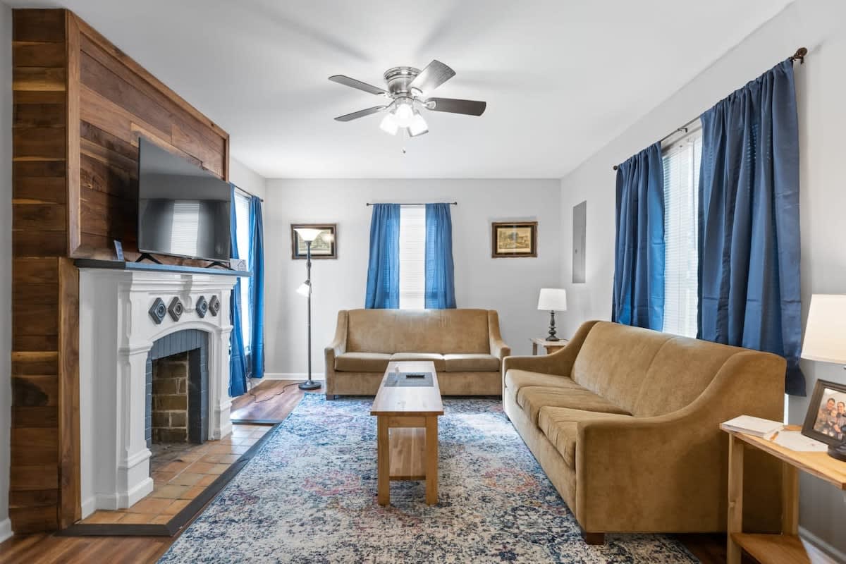 Minutes to Downtown, Park & Zoo! Trendy at Hoyt — Chattanooga, TN — vacation rental