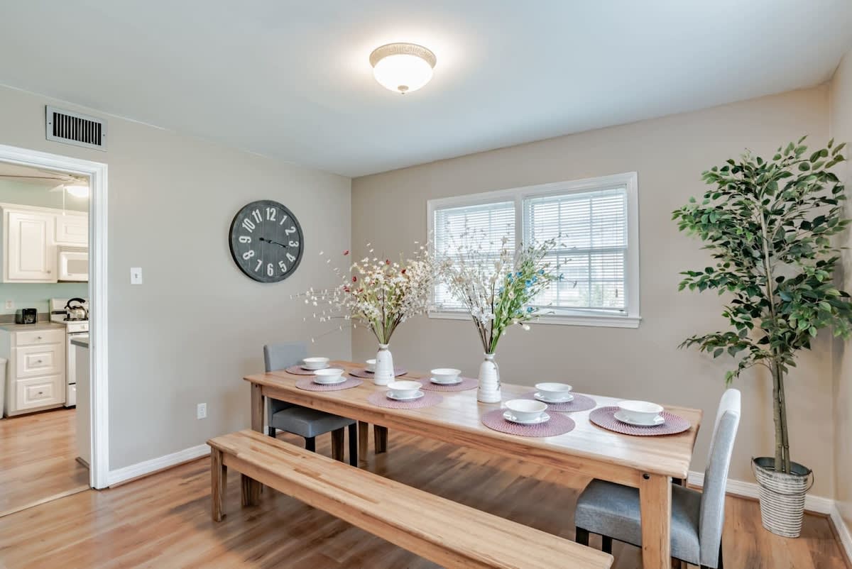 Near Midtown, Highways, Downtown! Bel-Air Bungalow — Mobile, AL — vacation rental