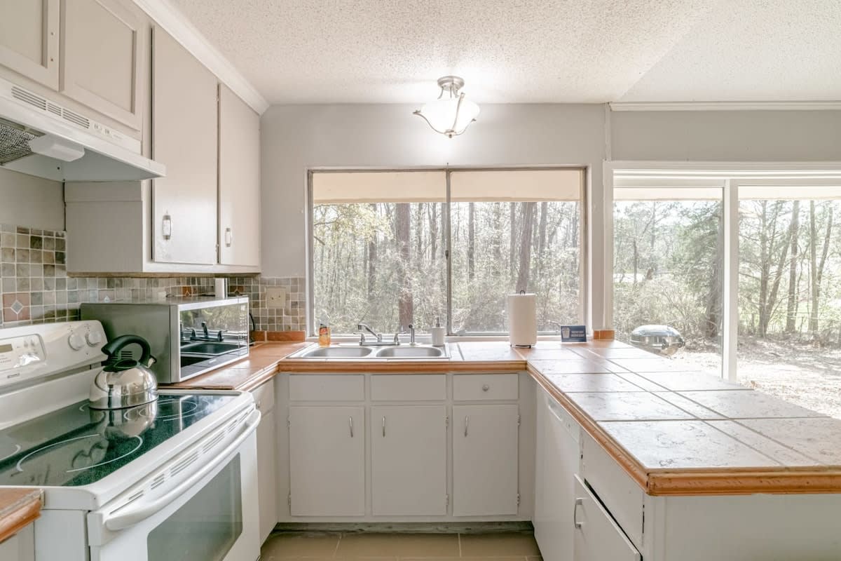 Mins to Museum, Parks, Downtown - Parkhill Place — Mobile, AL — vacation rental