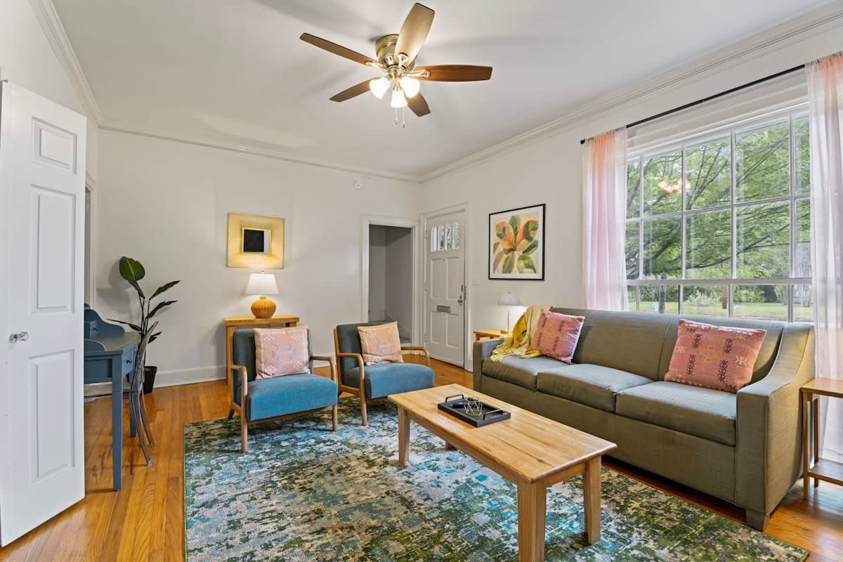 Near University & Dining- Garden District Dwelling — Montgomery, AL — vacation rental