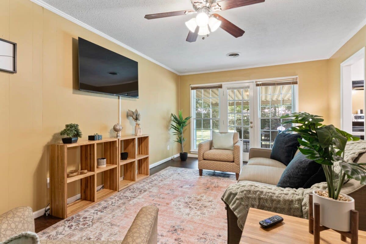 Firepit & Patio- Mins to Dining- The Vaughnique — Montgomery, AL — vacation rental