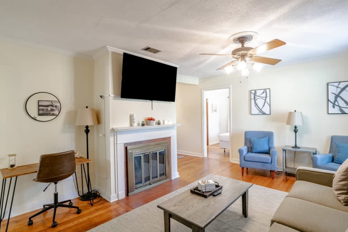 Close to Midtown & Parks - Little Blue — Mobile, AL — vacation rental