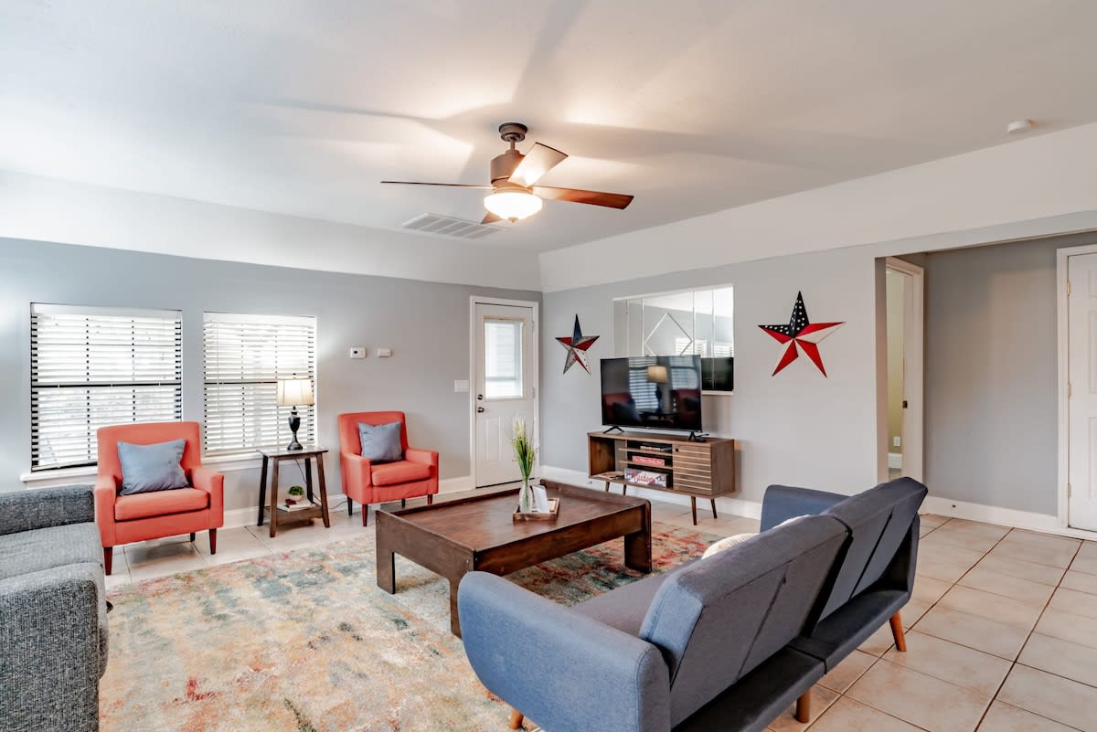 Lake w/ Dock & Fenced Yard-Sunny Side at Dog River — Mobile, AL — vacation rental