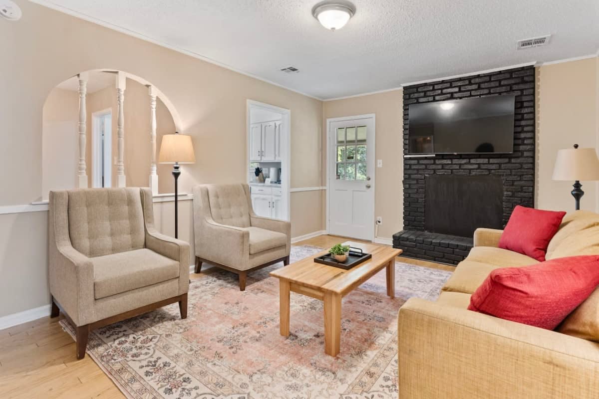 Near Parks, Dining, & Shopping - Glade Park Gem — Montgomery, AL — vacation rental