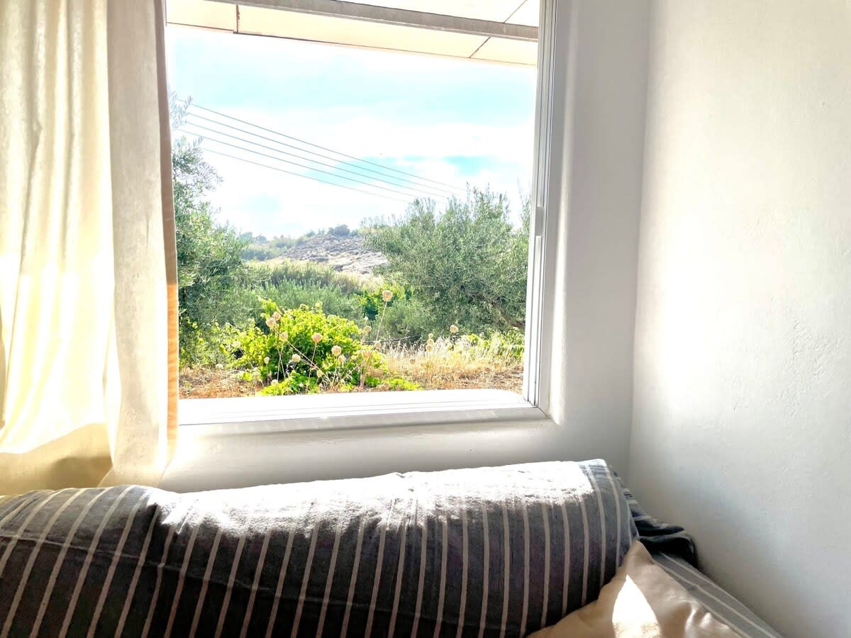 Gorgeous White Marsis Apartment in Paros in Paros — photo 3