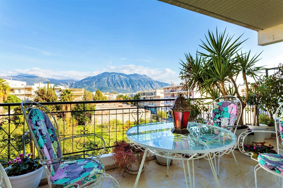 Bright comfy flat near the beach & the city center — Kalamata, Peloponnisos Dytiki Ellada ke Ionio — vacation rental