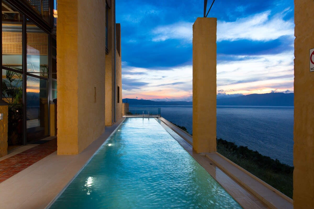 View 10