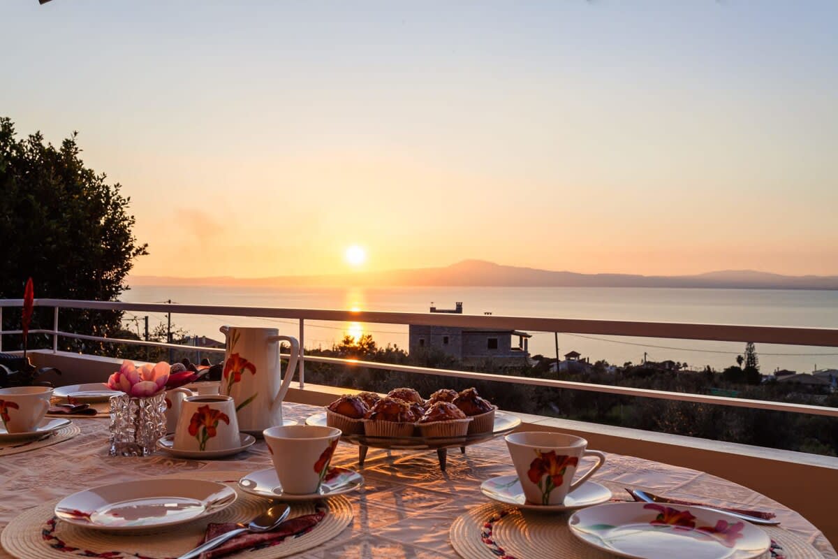 Verga Sunset Gem - Ilia Seaview Private Retreat — Kalamata — vacation rental
