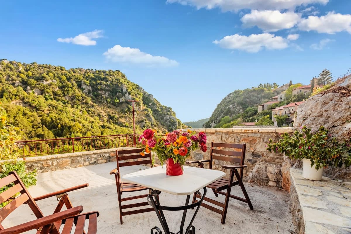 Stemnitsa Stone Residence - Cosy Mountain Escape — Stemnitsa, Peloponnese — vacation rental