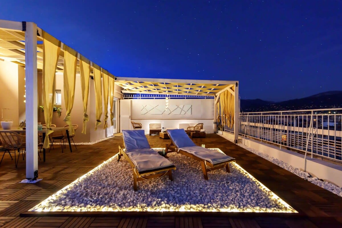 City Skyloft - Top location & Private Roof Garden — Kalamata, Peloponnisos Dytiki Ellada ke Ionio — vacation rental