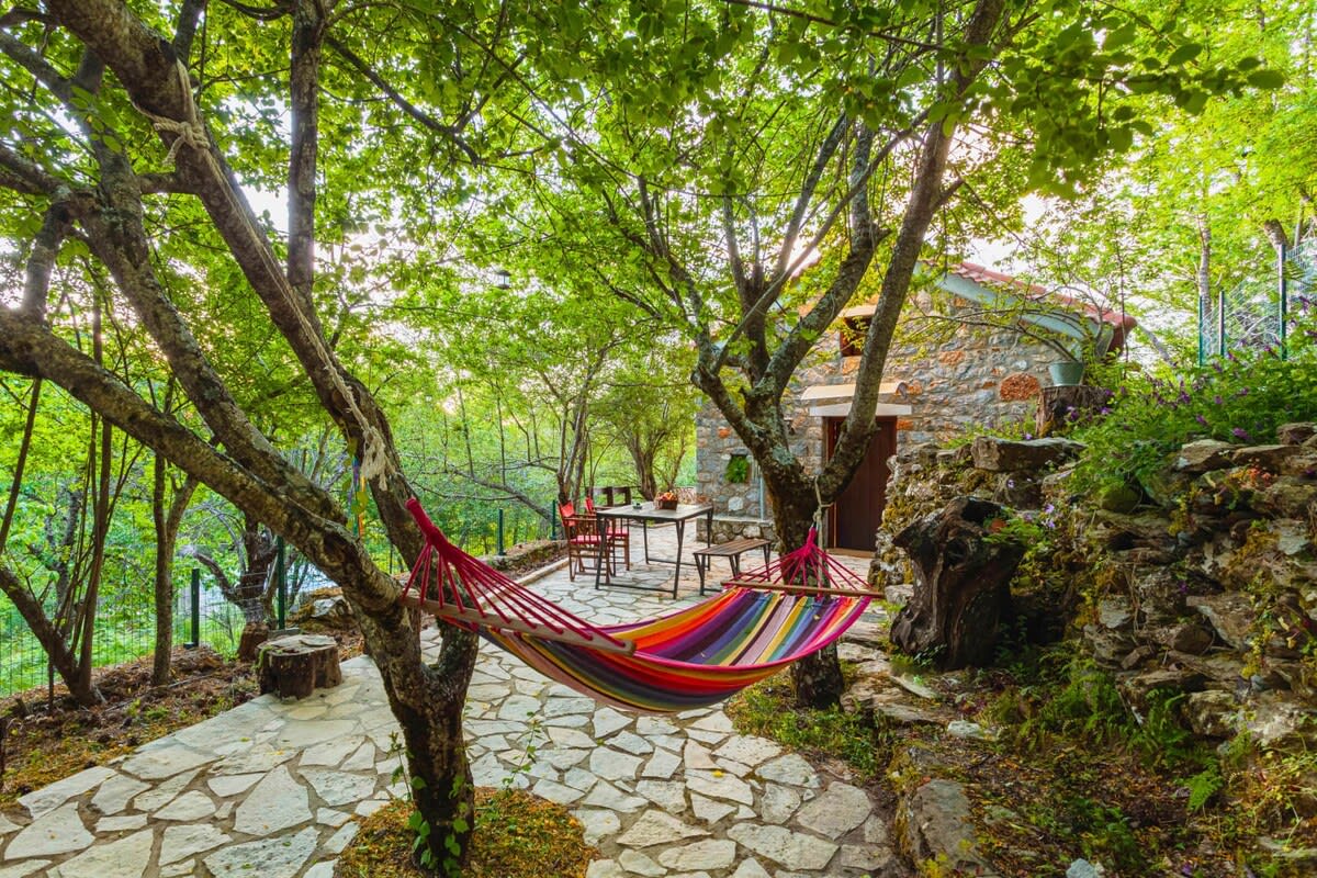 Stone Forest Escape - Cozy Cinema & Starry Sky β Artemisia, Messinia β vacation rental