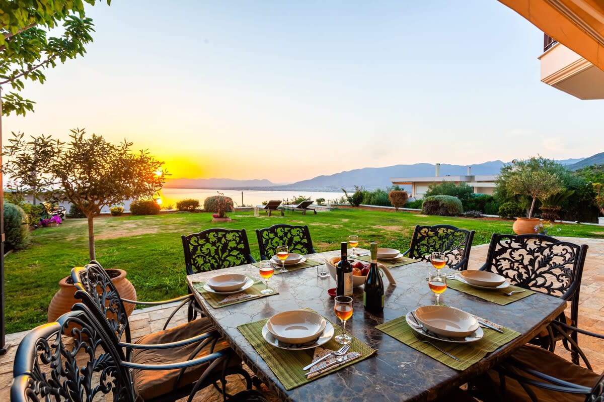 Sunset Paradise - Verga's Ultimate Seaview Getaway — Mikra, Messinia — vacation rental
