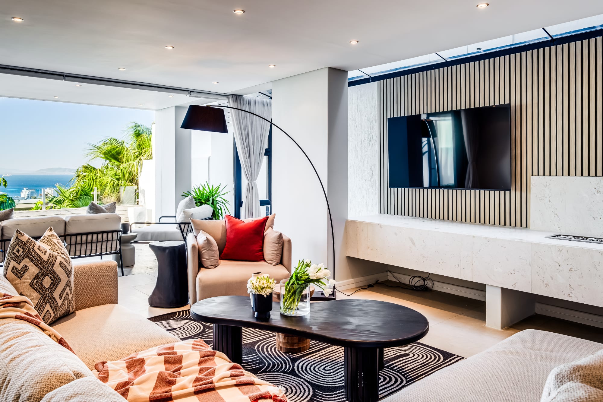 Luxurious Villa w Sea City Views Splendor Views 5