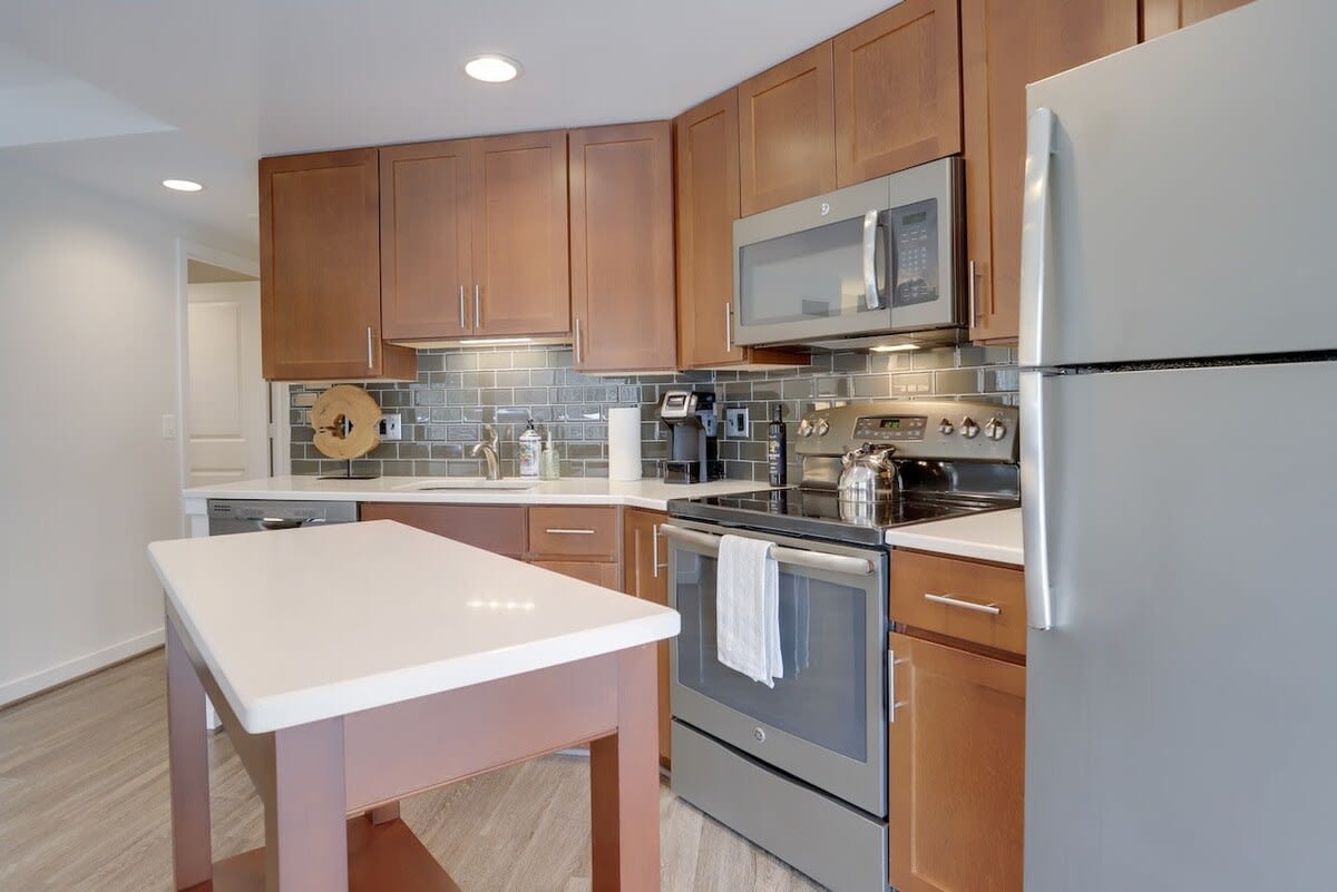 Sojourn | VA Square | 2 BR 6