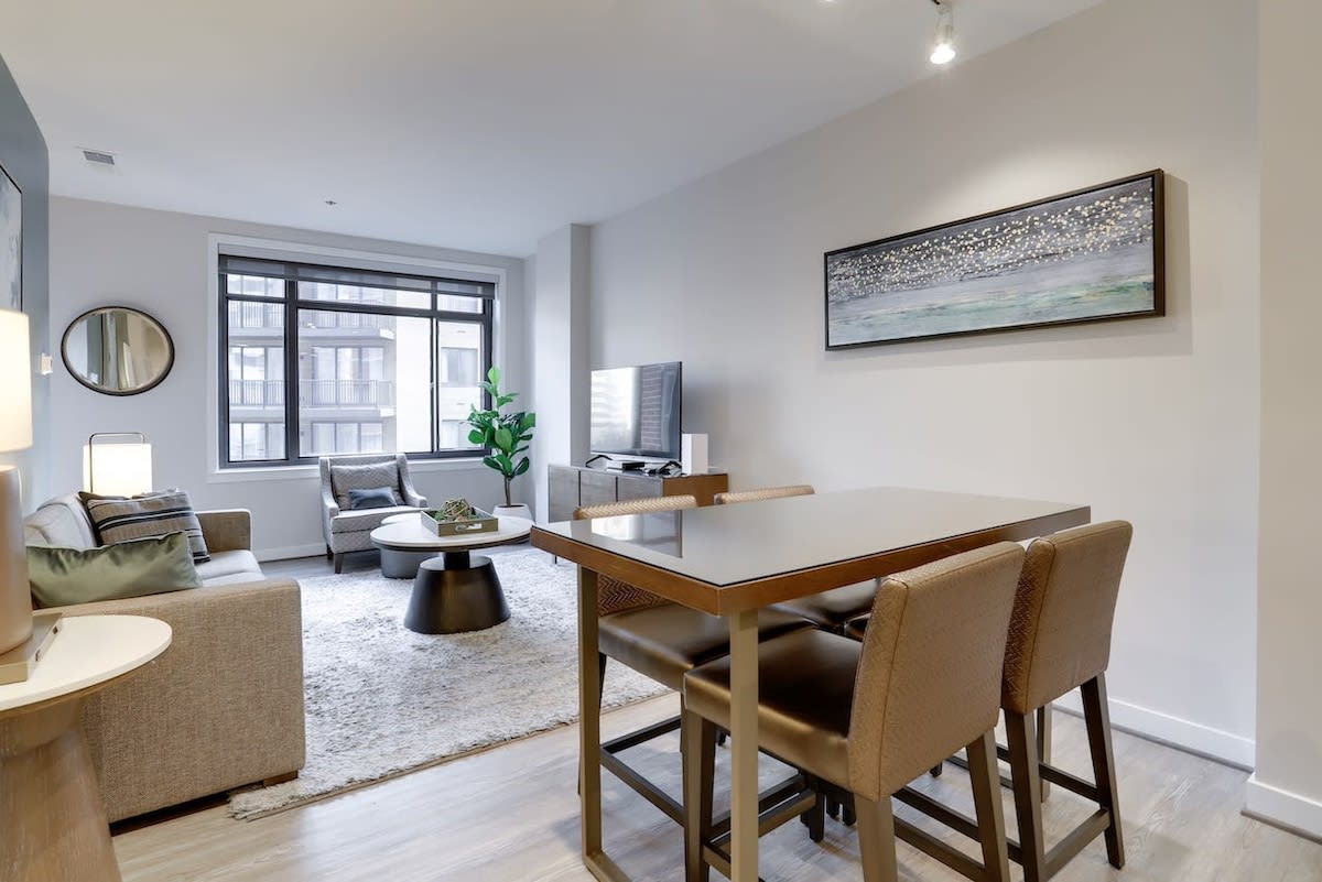 Sojourn | Courtland Towers | 1 BR w/Pickleball Court — Arlington, VA — vacation rental