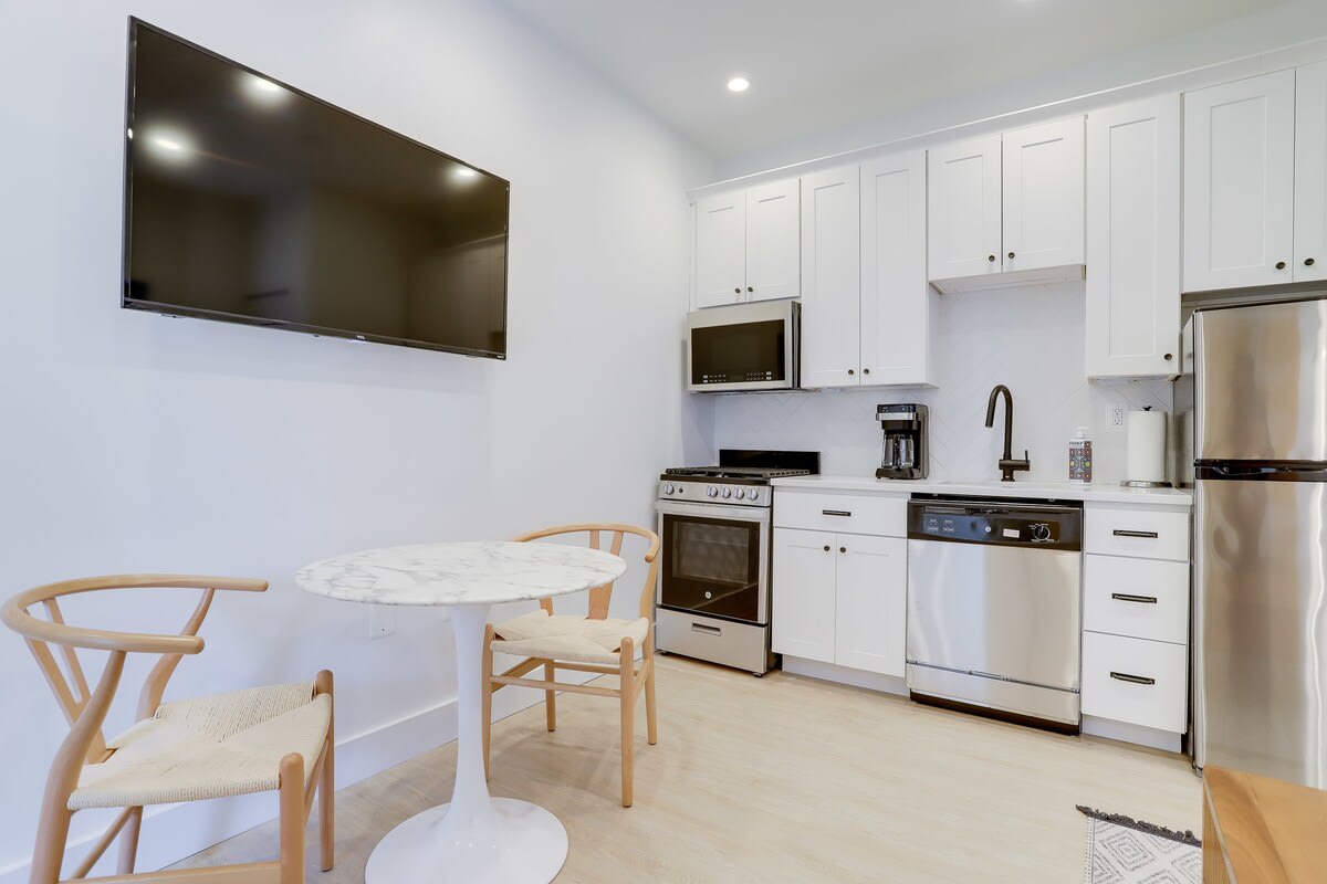 Sojourn at the Paden | Capitol Hill | Pets Welcome 3