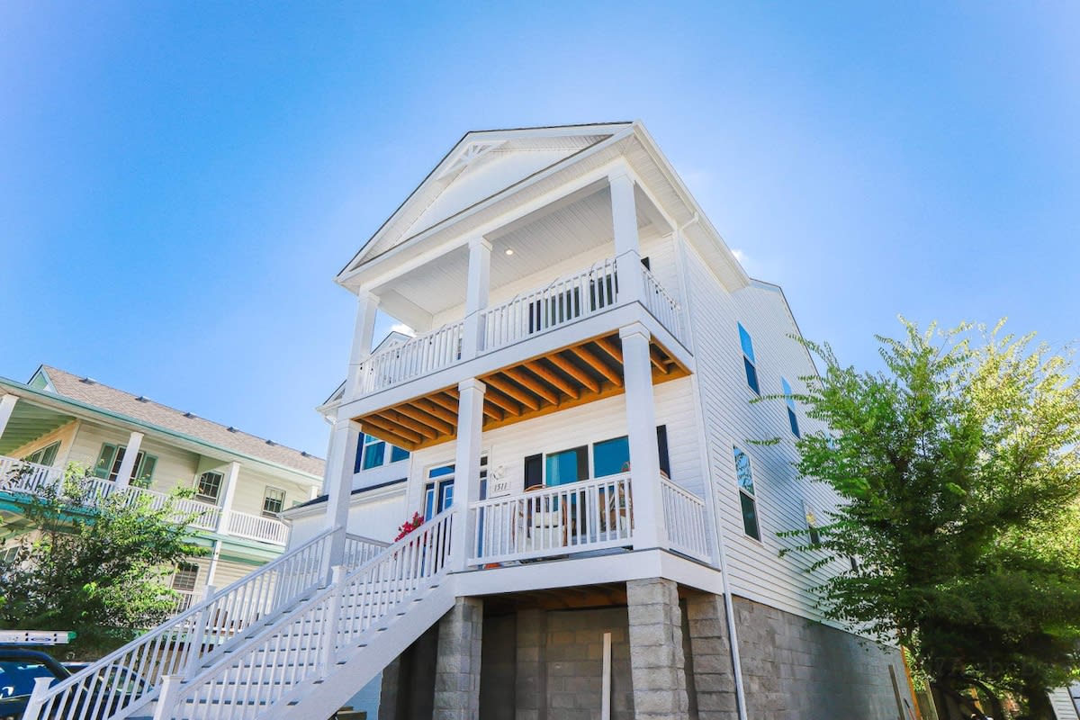 Sojourn on Lea View | Willoughby Spit | 5 BR *NEW* — Norfolk, VA — vacation rental