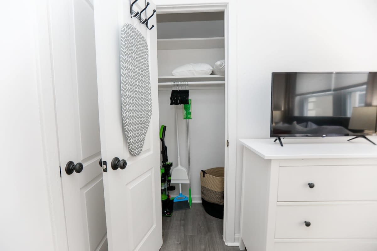 Sojourn at South Shore Just a 3 Min Walk to Beach 4