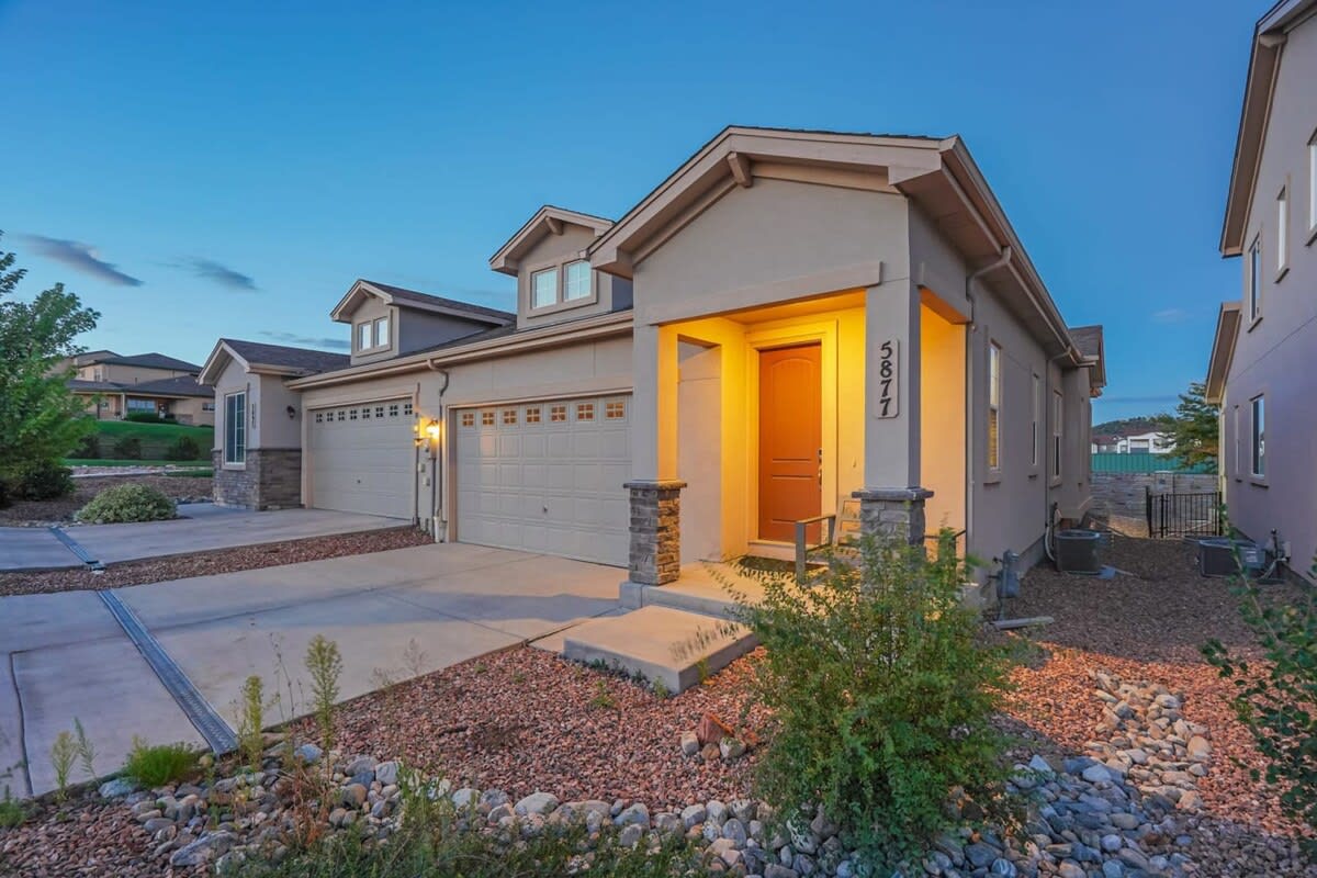 2BR Colorado Springs | Pikes Peak View | near USAF — Colorado Springs, CO — vacation rental