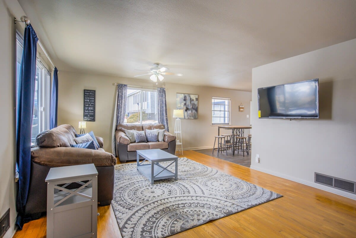 4BR Olympic Training Center with Grill 3