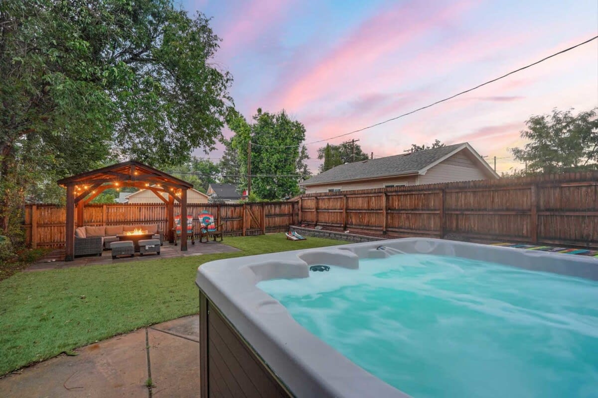 Hot Tub and Firepit Gazebo Pikes Peak Sunset Views — Colorado Springs, CO — vacation rental