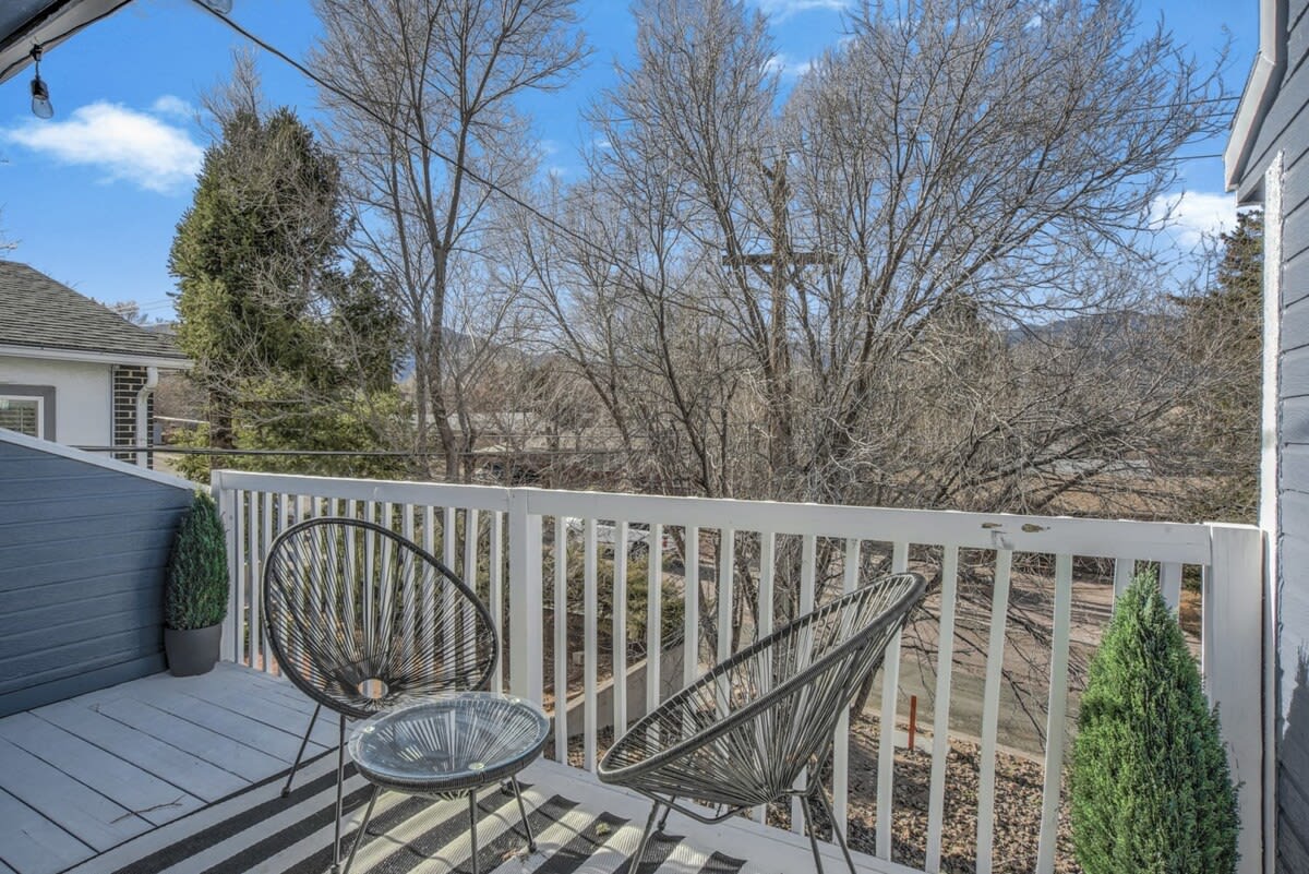 Broadmoor Balcony Duplex Near Rocky Mountain Views — Colorado Springs, CO — vacation rental