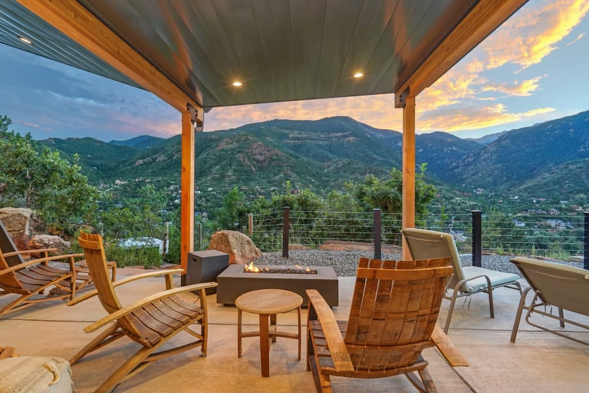 Luxury Retreat | Hot Tub, Sauna, Gym | Manitou — Manitou Springs, CO — vacation rental