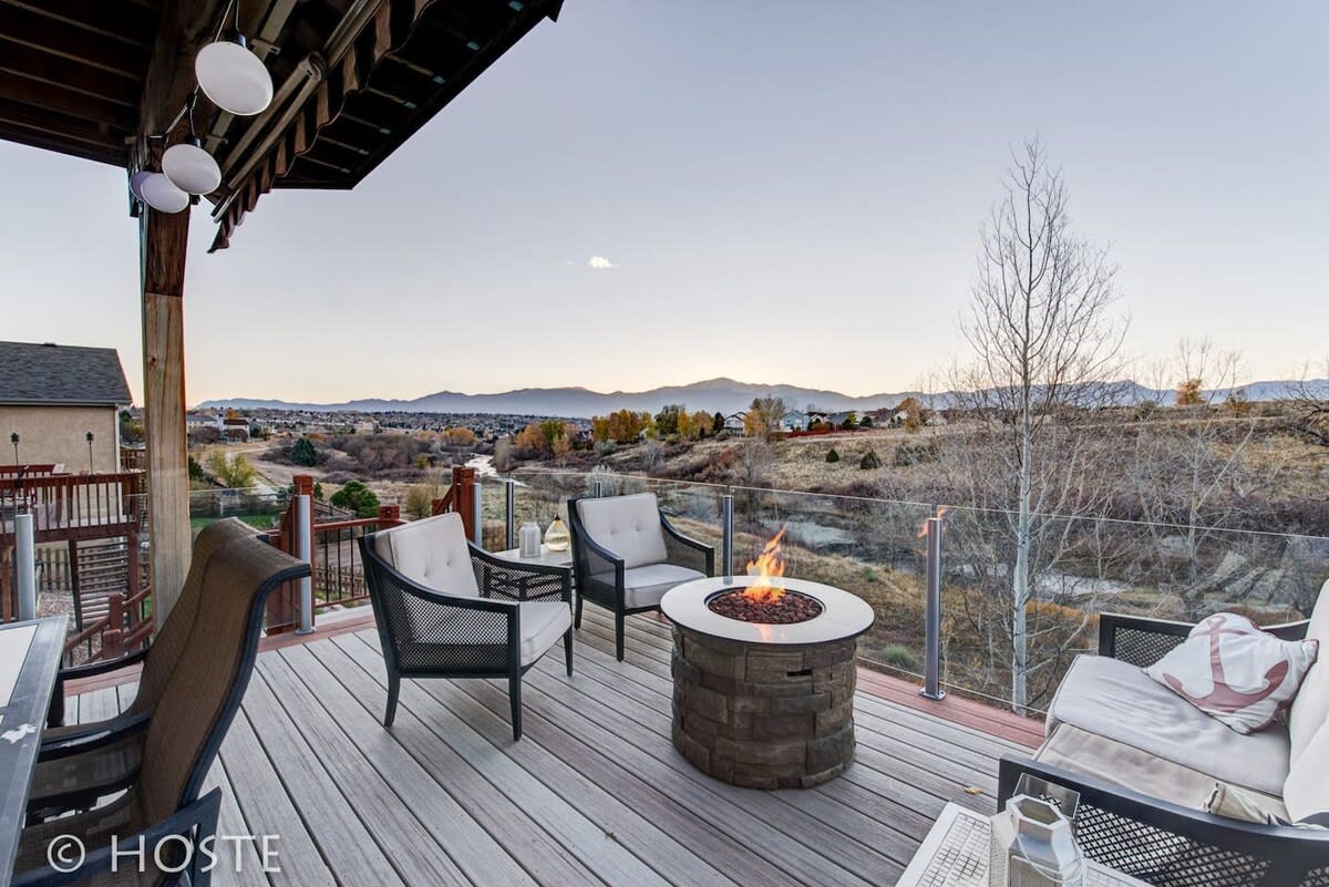HotTub Theater Mountain view deck in BridlePass CO — Colorado Springs, CO — vacation rental