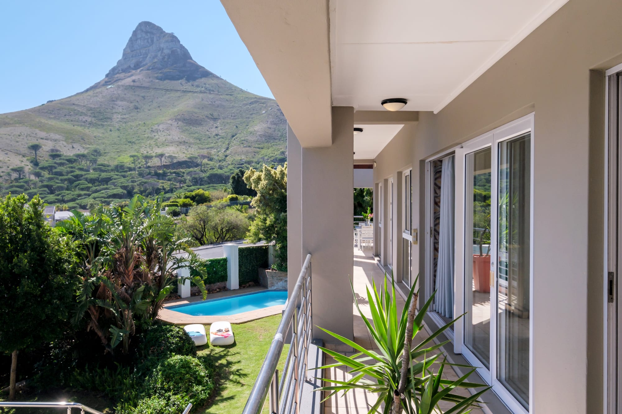 Family Home w Views Pool and Garden 100 Geneva 5