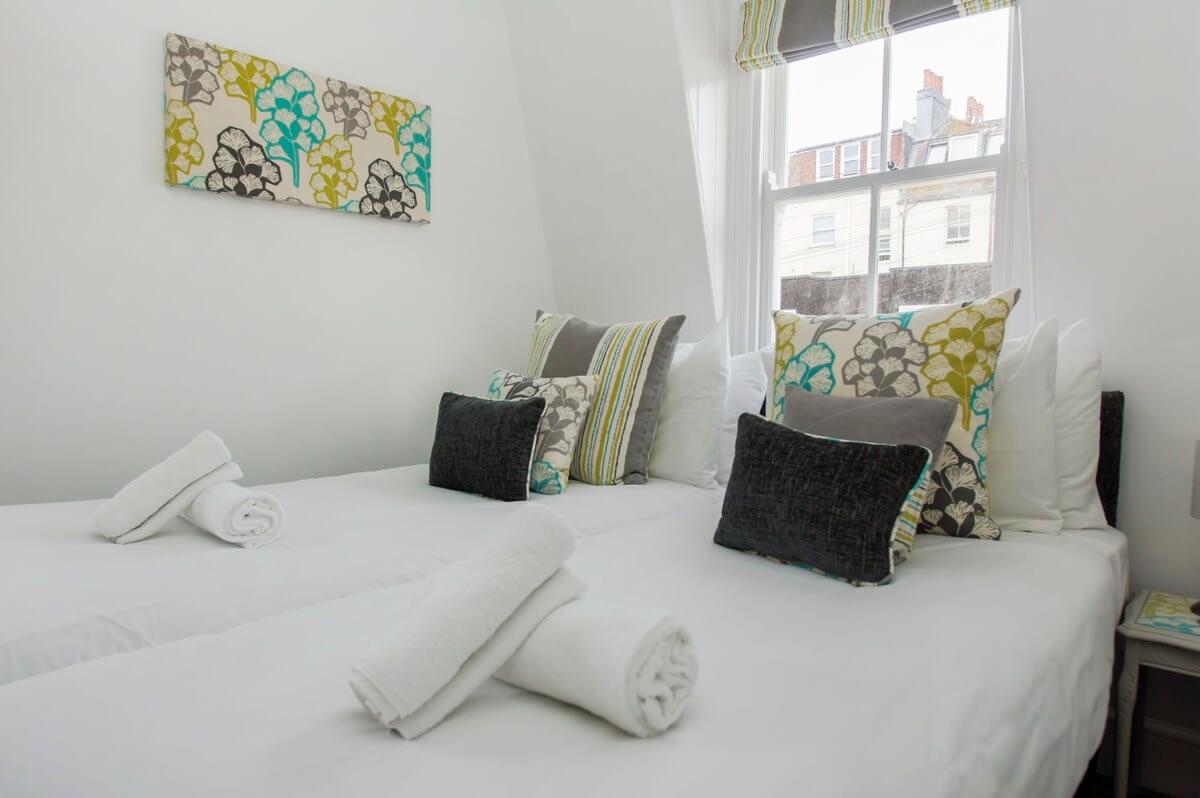 Marine Cottage |Parking| by Brighton Holiday Lets - Brighton Holiday Home - Image 6