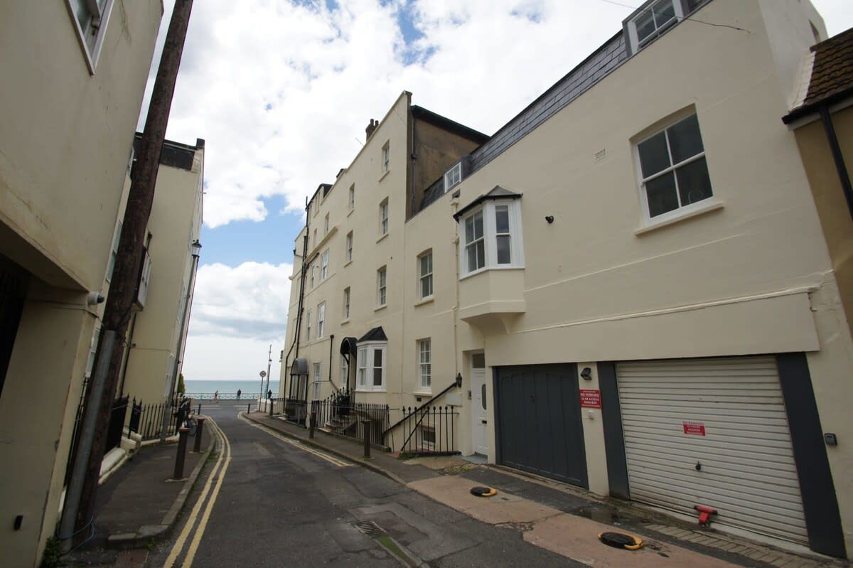 Marine Cottage |Parking| by Brighton Holiday Lets - Brighton Holiday Home - Image 14