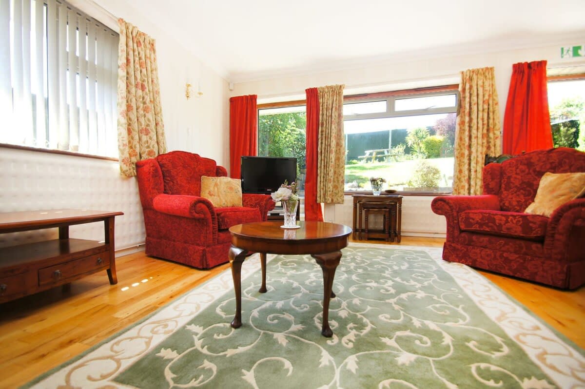 Dean Court Garden|Parking|by Brighton Holiday Lets - Brighton Holiday Home - Image 2
