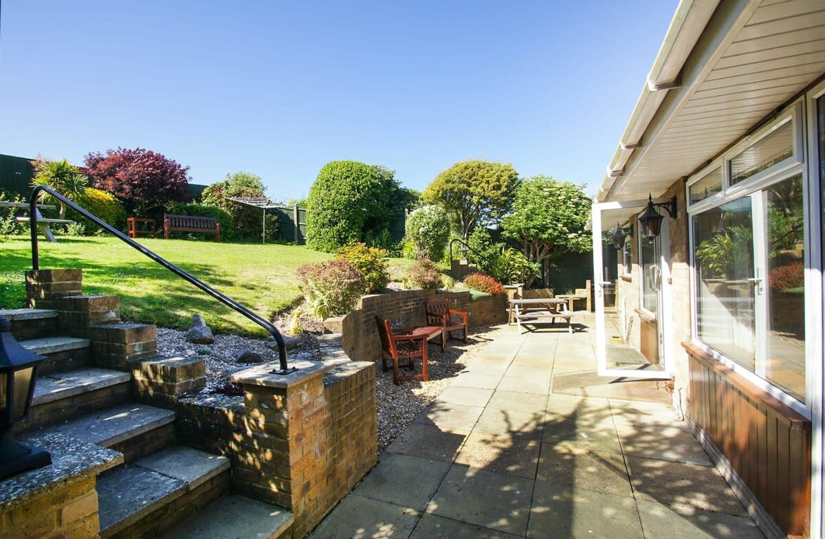Dean Court Garden|Parking|by Brighton Holiday Lets - Brighton Holiday Home - Image 6