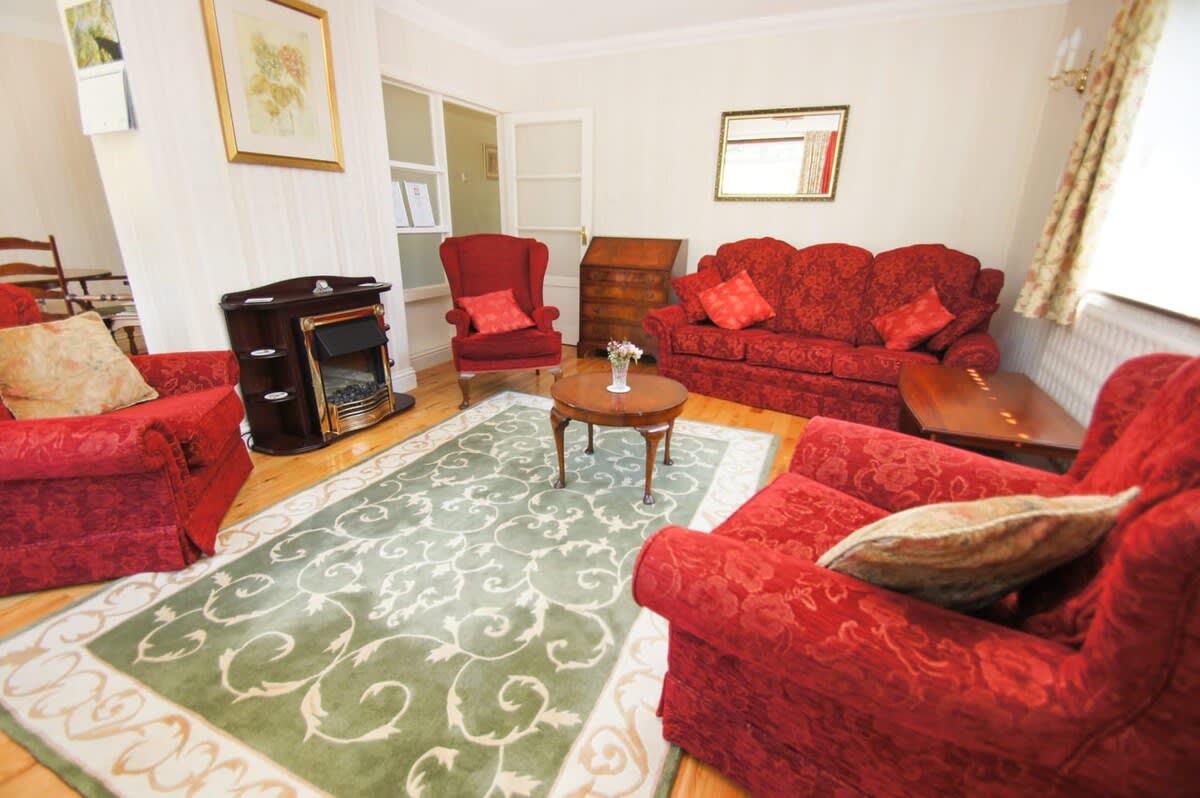 Dean Court Garden|Parking|by Brighton Holiday Lets - Brighton Holiday Home - Image 12