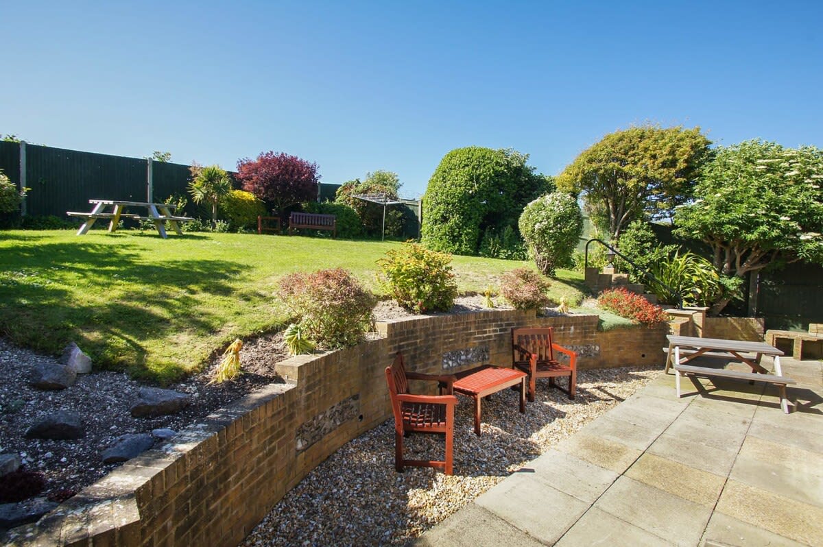 Dean Court Garden|Parking|by Brighton Holiday Lets - Brighton Holiday Home - Image 17