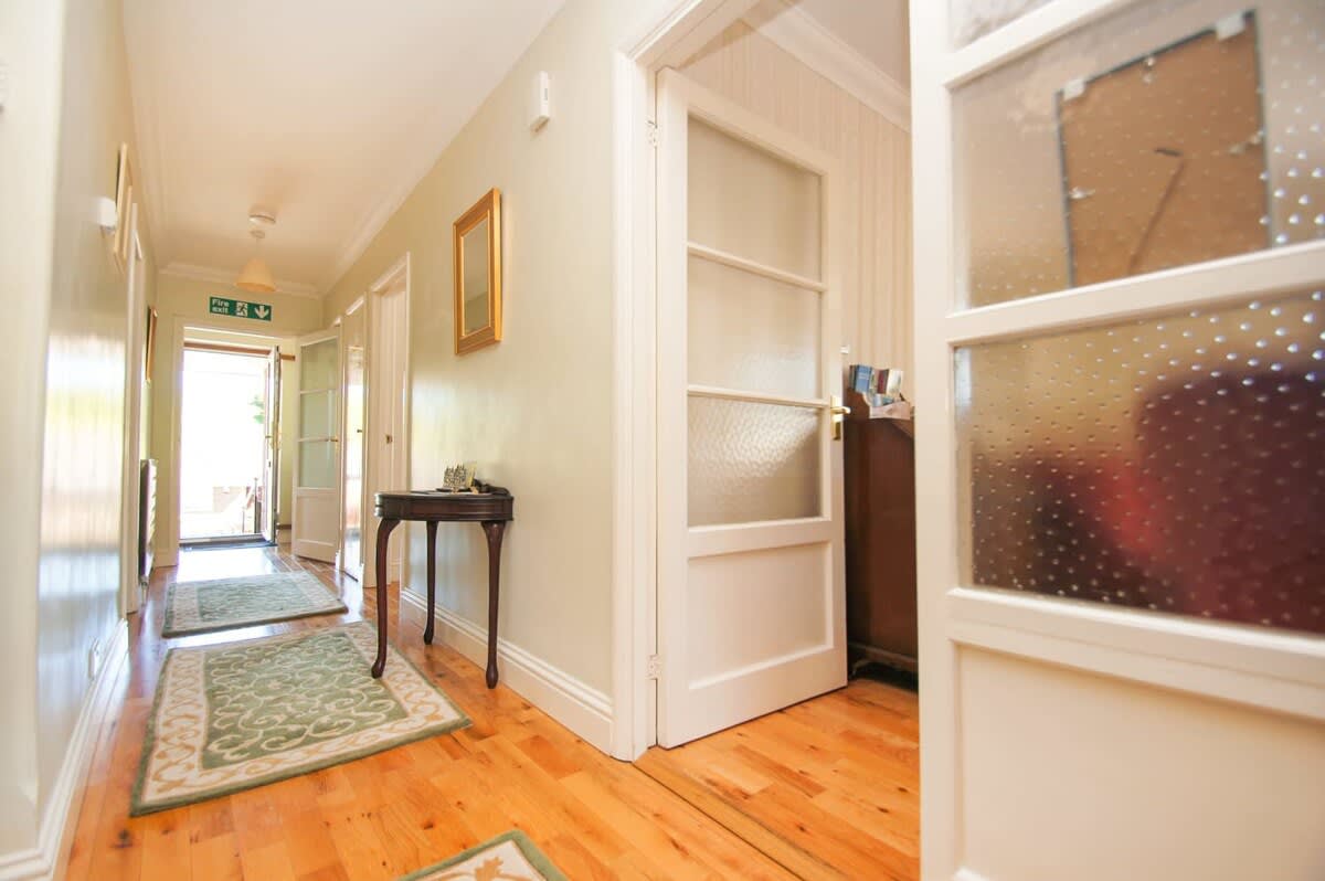 Dean Court Garden|Parking|by Brighton Holiday Lets - Brighton Holiday Home - Image 11