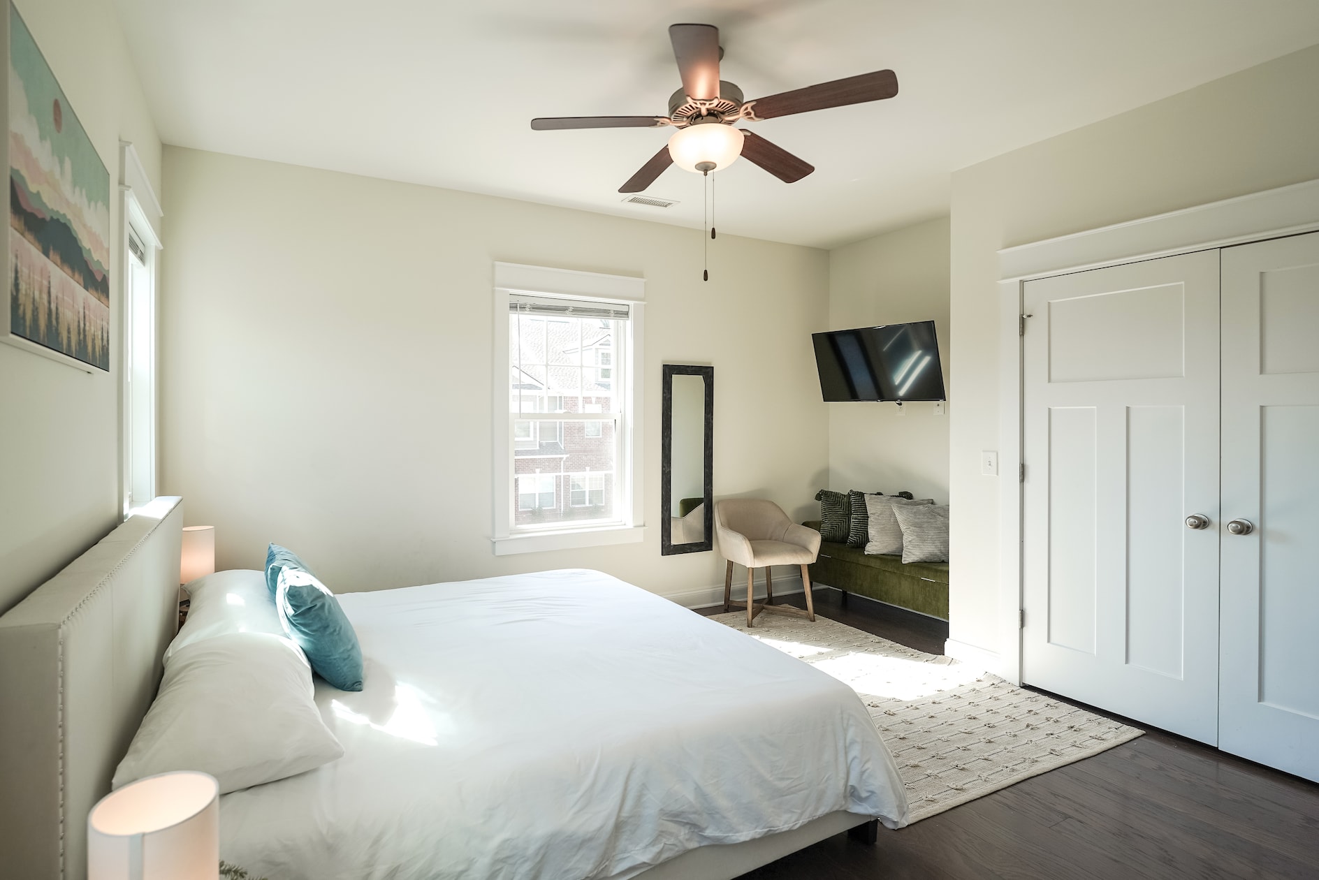 Modern Townhome With Big Kitchen And Game Area - Cozy Escape - Murfreesboro, TN