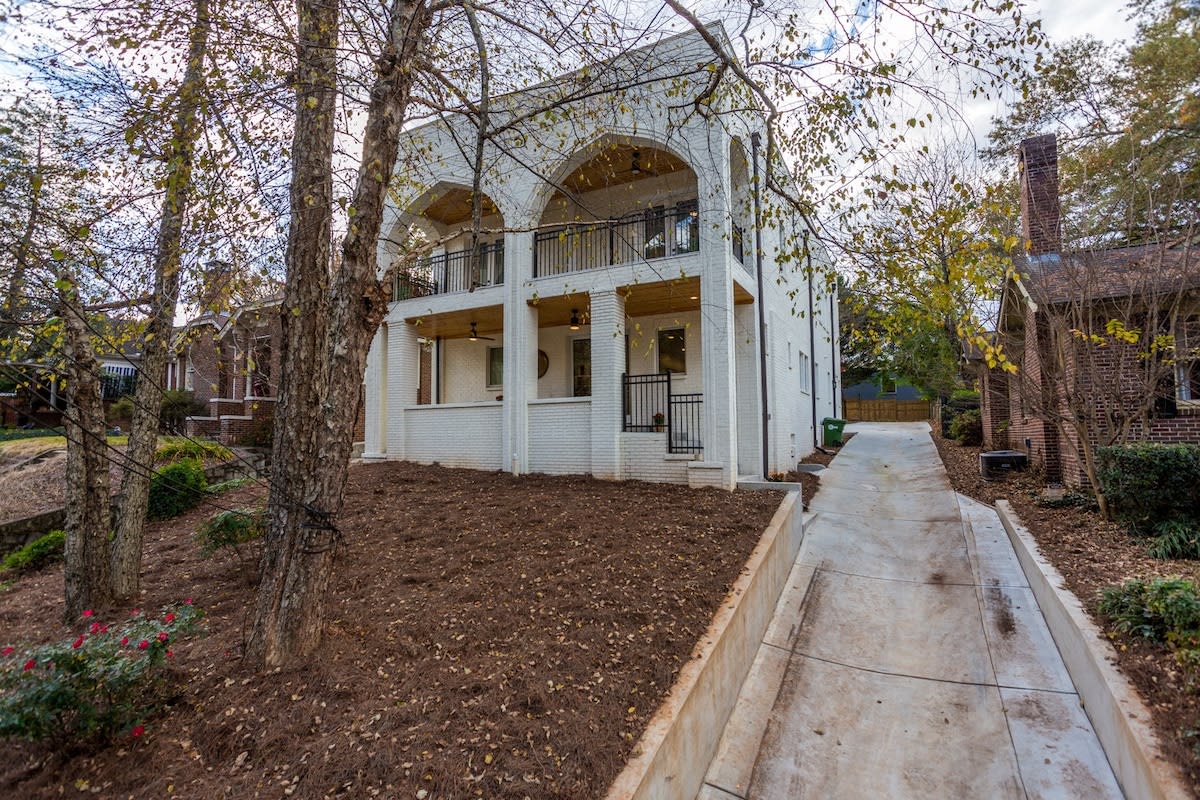 New Luxury Atlanta Home: Private Pool & Sleeps 15! — Atlanta, GA — vacation rental
