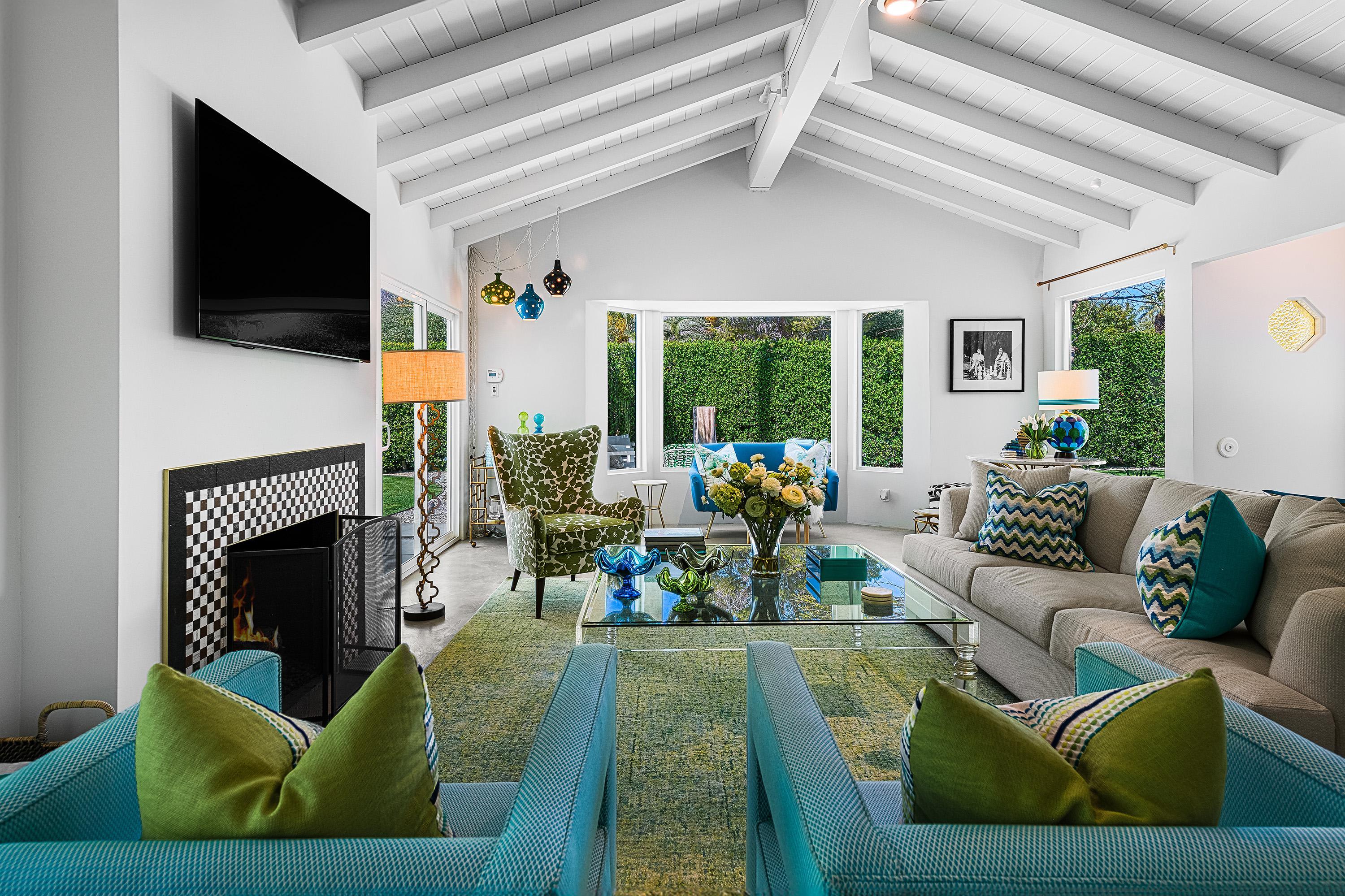 Mid-Century Oasis 4BD/Walled/Pool/Spa/Mtn Views  - Picture 12