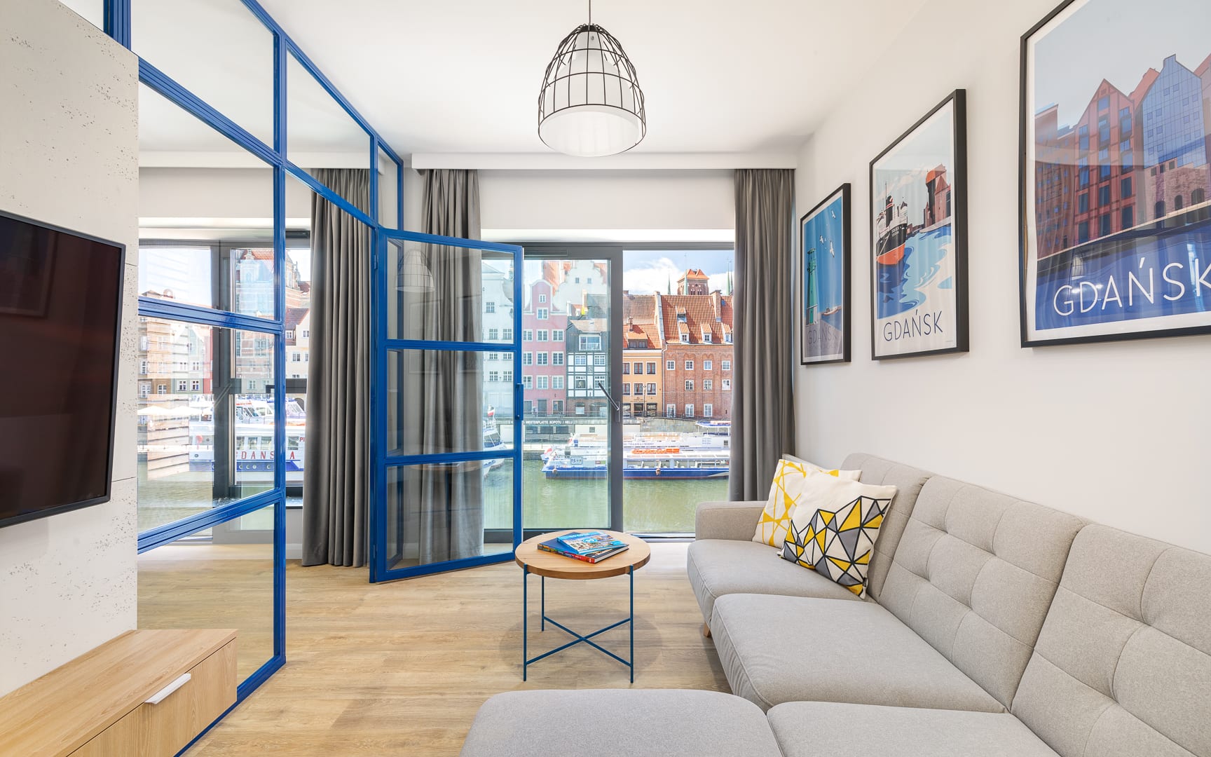 Deo Plaza 110 | Comfortable Apartment | A/C — Gdańsk, Województwo pomorskie — vacation rental