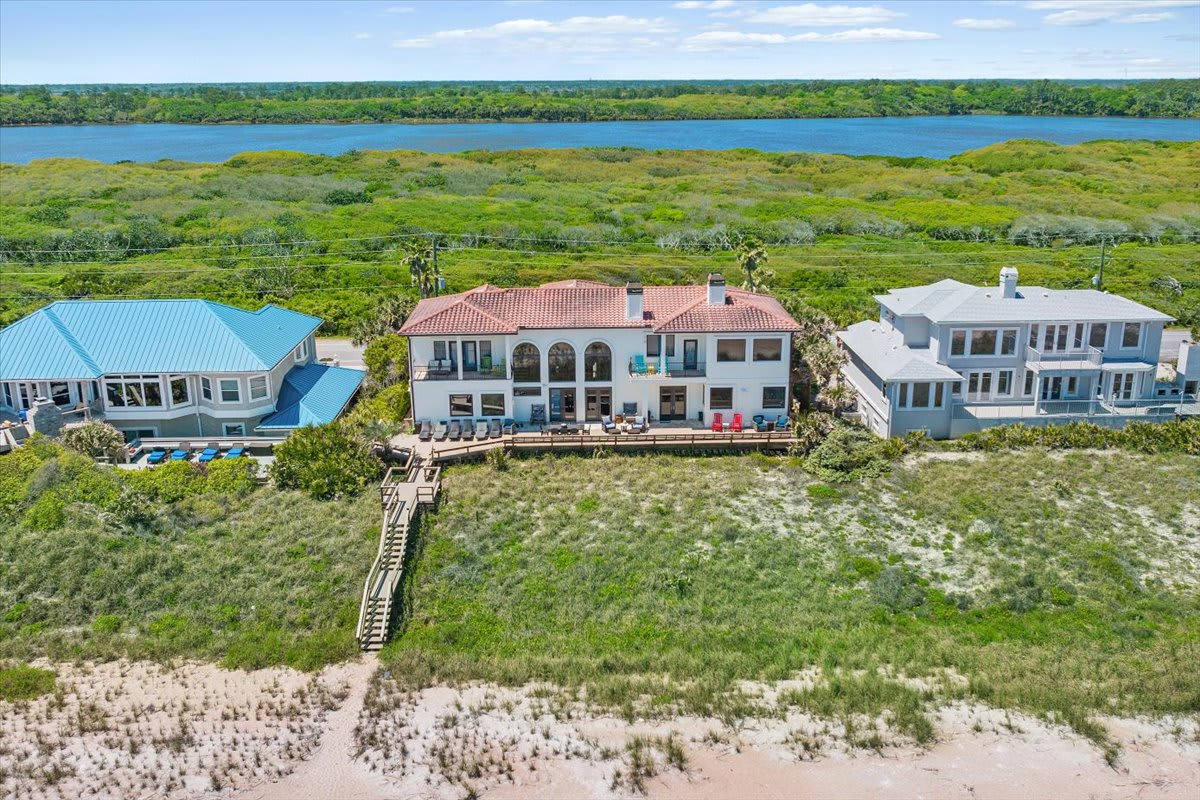 Beachfront Paradise | Casa de la Playa 