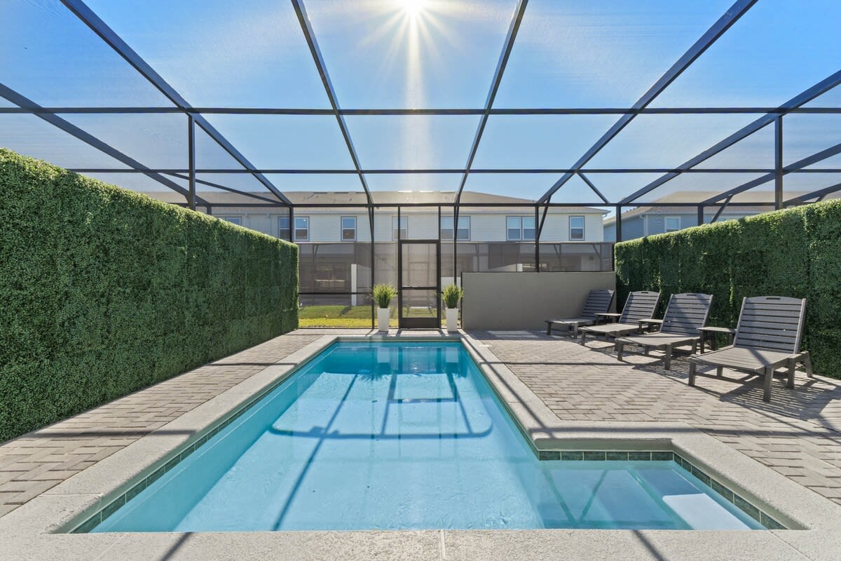 Amazing 5BR house with theme rooms, POOL HEAT INCLUDED  - Photo 32