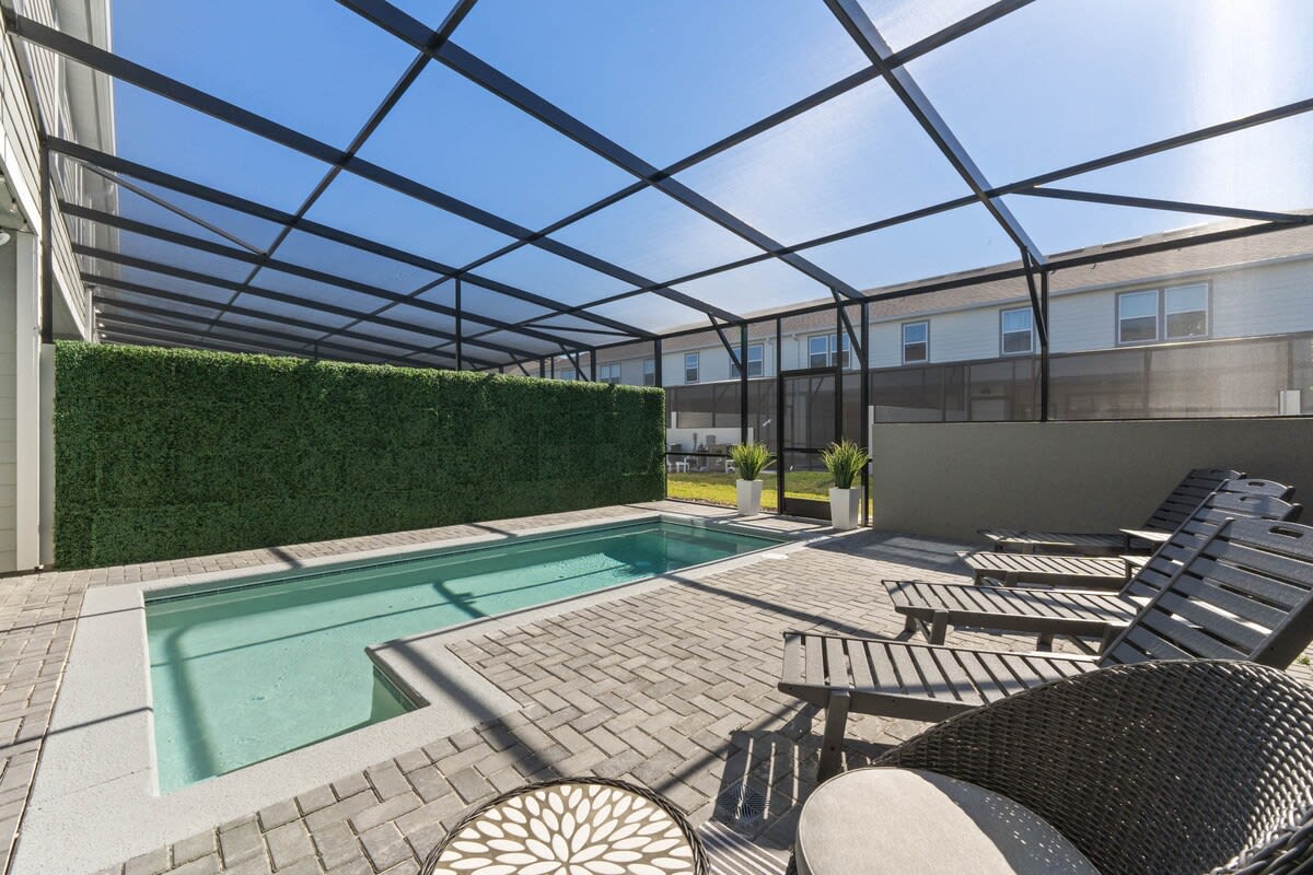 Amazing 5BR house with theme rooms, POOL HEAT INCLUDED  - Photo 34