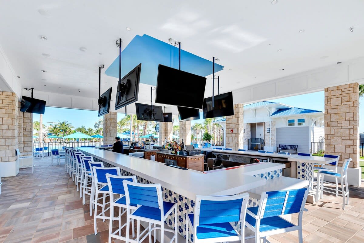 Amazing 5BR house with theme rooms, POOL HEAT INCLUDED  - Photo 42