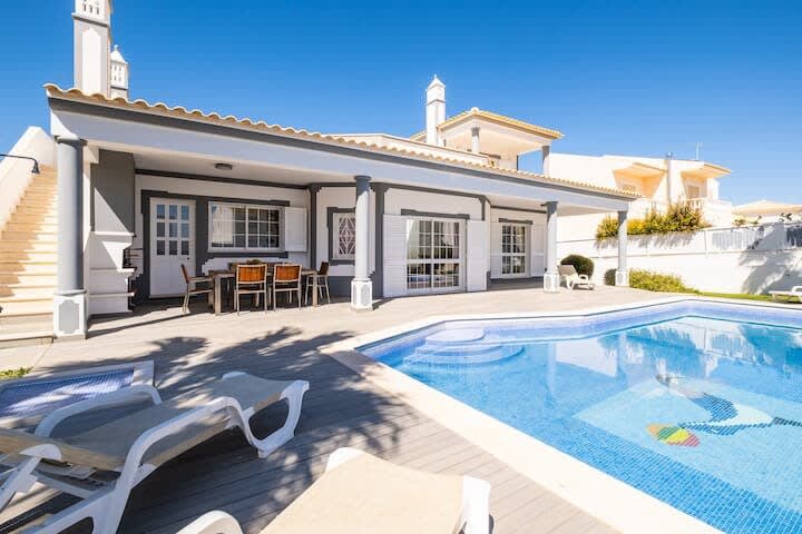 Villa Redonda