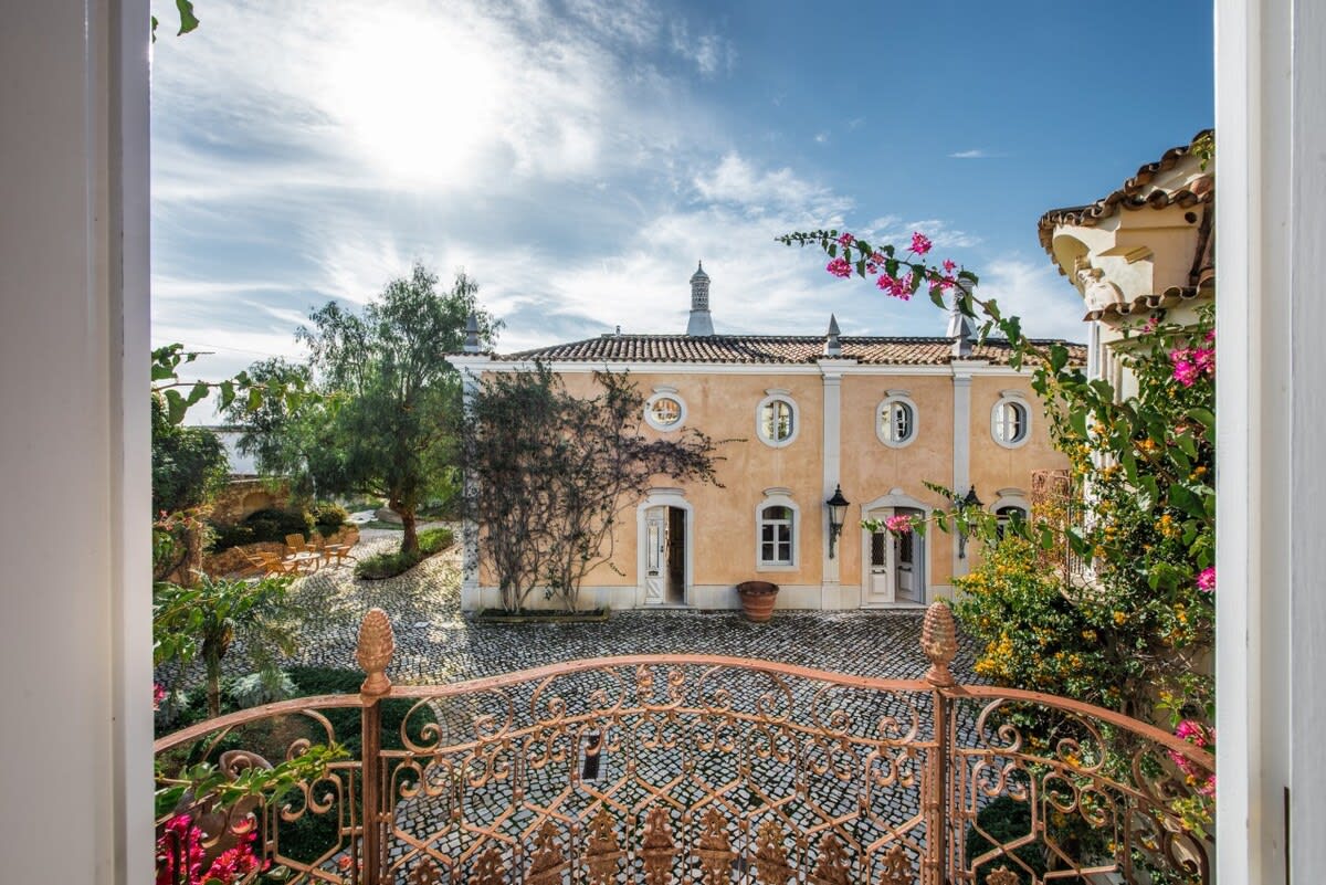 Villa Almancil Retreat